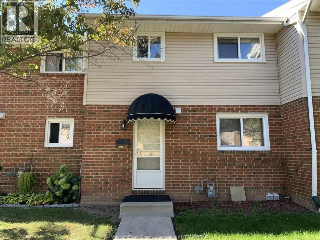 9394 Esplanade Drive Unit# 3, Windsor